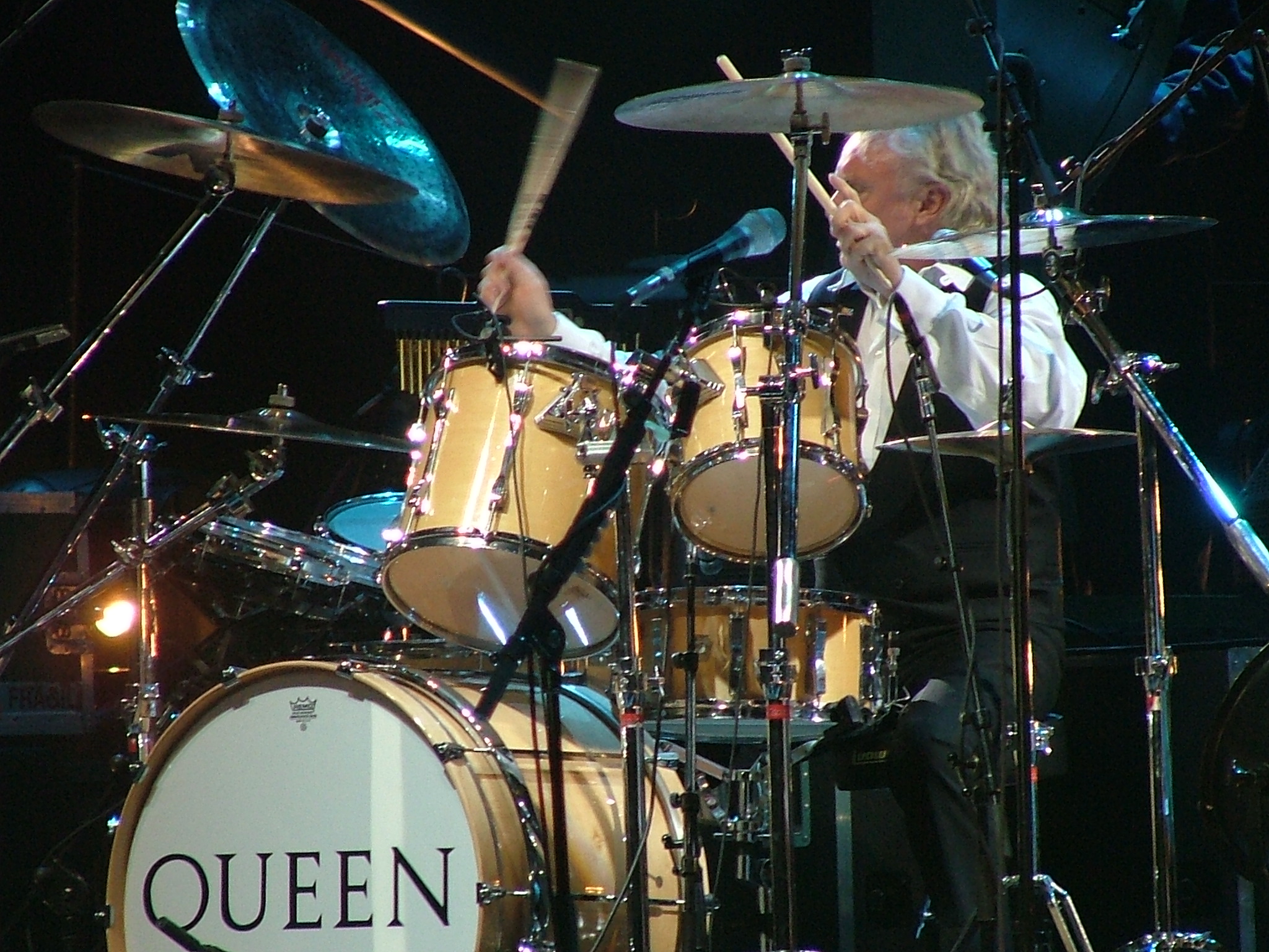 Queen Milano 5 aprile 2005 (Thank Vale Martignon)